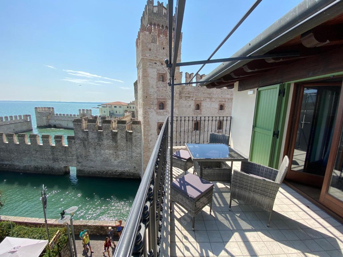 Appartement Castello Mavino à Sirmione Extérieur photo