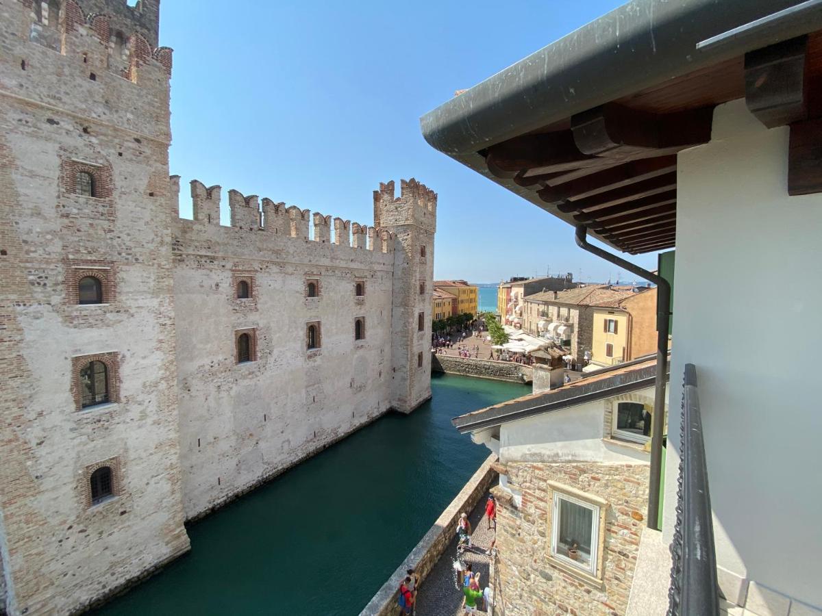 Appartement Castello Mavino à Sirmione Extérieur photo